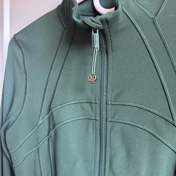 Lululemon define cropped jacket legacy green size 6 - Picture 5 of 5